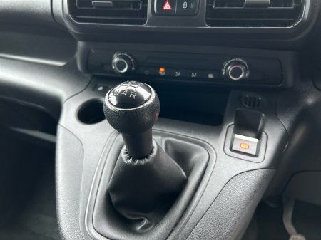 2021 Opel Combo L1H1-1.5 75PS DIESEL 5 S SP 5DR €11,950 thumbnail