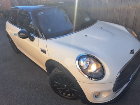 2016 MINI Hatch Cooper D €8,999