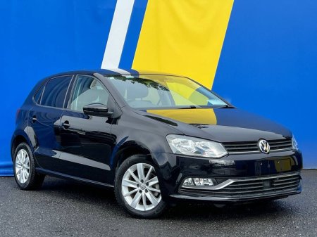 2015 Volkswagen Polo COMFORTLINE 1.2 TSI AUTO // SERVICE HISTORY // MULTIMEDIA DISPLAY // ADAPTIVE CRUISE CONTROL €12,750