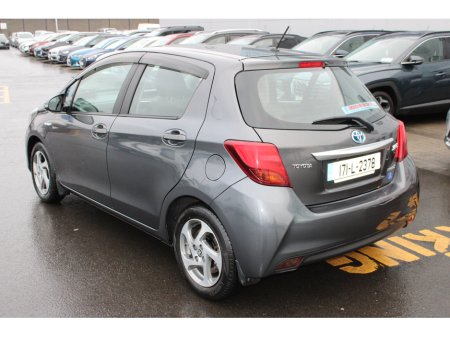 2017 Toyota Yaris Hybrid Luxury €14,950
