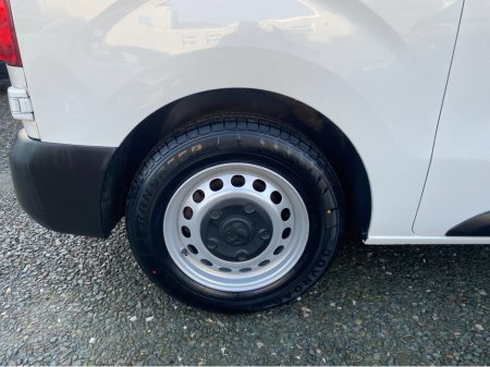 2020 Opel Vivaro 2700 Edition  L1H1 120 €11,495 thumbnail