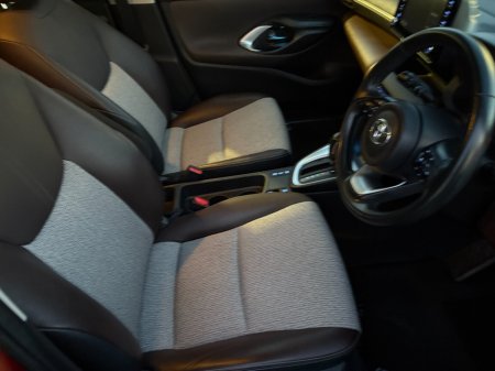 2021 Toyota Yaris 1.5 Hybrid 5Dr Luna €24,950 thumbnail