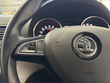 2016 Skoda Yeti OUTDOOR 2.0 TDI**TOUCHSCREEN BLUETOOTH MEDIA**MULTIFUNCTIONAL STEERING WHEEL**HEATED LEATHER SEATS**CRUISE CONTROL**PARKING SENSORS**AIR CONDTIONING**ELECTRIC WINDOWS **ISOFIX**FINANCE AVAILABLE** €11,995 thumbnail