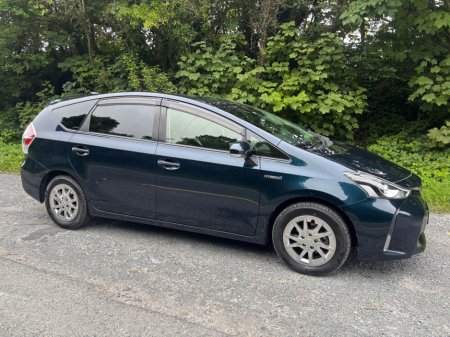 2018 Toyota Prius 7 seater self charging hybrid €18,995