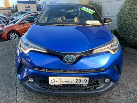2019 Toyota C-HR SOL HYBRID AUTMATIC 1.8 PETROL //HALF LEATHER HEATED SEATS//REVERSE CAMERA//KEYLESS ENTRY//ADAPTIVE CRUISE CONTROL// €21,950