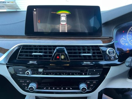 2019 BMW 5 Series 520d M-SPORT * READY TO DRIVE AWAY TODAY * // LEATHER HEATED SEATS // 19" M-SPORT ALLOYS // PARKING SENSORS FRONT & REAR €27,900 thumbnail