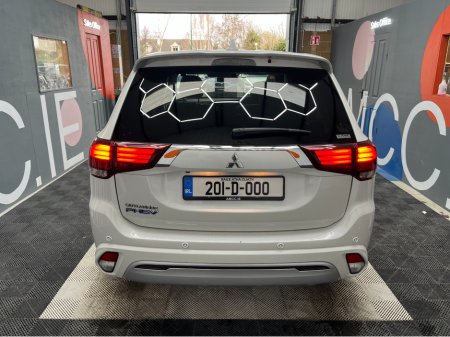 2020 Mitsubishi Outlander €24950! 2020 MITSUBISHI OUTLANDER PHEV G 2.4 AUTOMATIC / CRUISE CONTROL / 360° PARKING CAMERA / PADDLE SHIFTERS / ELECTRIC HEATED SEATS / HEATED STEERING WHEEL €24,950 thumbnail