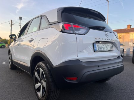 2024 Opel Crossland X **Only 14,000 Kms** Best Value As New 2024 Opel Crossland Diesel Apple Car Play Rear View Camera www.bolands.ie Est.1955 €21,950