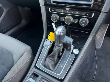 2015 Volkswagen Golf HIGHLINE 1.4 TSI AUTO // NEW NCT // REVERSE CAMERA // DUAL ZONE CLIMATE CONTROL €14,750 thumbnail