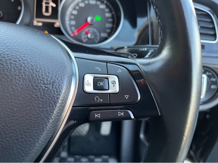 2017 Volkswagen Golf HIGHLINE AUTOMATIC 1.4 PETROL //HIGH SPEC//LOW MILES//KEYLESS ENTRY//REVERSE CAMERA//ADAPTIVE CRUISE CONTROL//BLIND SPOT WARNING// €16,950 thumbnail