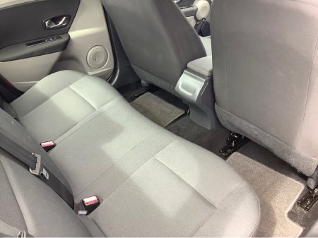 2012 Renault Fluence EXPRESSION 1.5 DCI 90 4DR €3,250 thumbnail