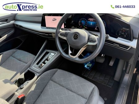 2022 Volkswagen Golf 1.0 ETSI Automatic, Reversing camera €24,995