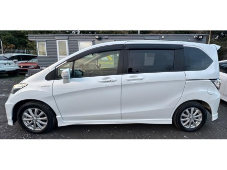 2015 Honda Freed 1.5 Petrol Hybrid Petrol 6 Seater Android Auto/CP €10,495