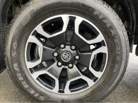 2021 Toyota Hilux 2021 TOYOTA HILUX 2.4 D-4D INVINCIBLE 4WD CREW CAB €28,950 thumbnail