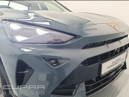 2025 Cupra Formentor VZ e-Hybrid 272hp Auto €48,495 thumbnail