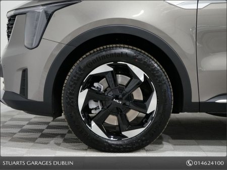 2024 Kia Sorento Phev PE 7S 4WD €57,945 thumbnail