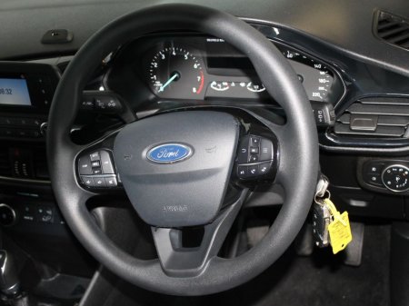 2019 Ford Fiesta 1.10 70PS 5SPD 5DR 4DR €14,999 thumbnail
