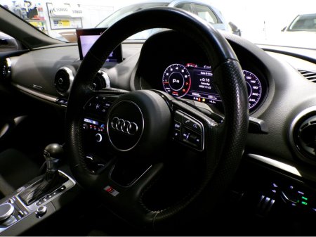 2018 Audi A3 Sportback S-LINE SPORTBACK*FACELIFT MODLE*AUTO*HEATED LEATHER ELECTRIC S-LINE SEATS*PARKING SENSORS WITH COLOUR CAMERA*ADAPTIVE CRUISE CONTROL*PADDLE SHIFT*FULL SAFETY PACK* €21,900 thumbnail