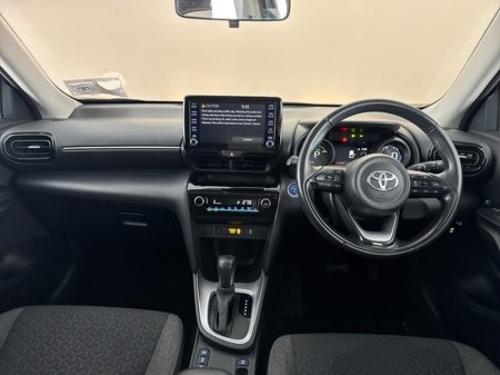 2023 Toyota Yaris Cross HYBRID LUNA €26,950 thumbnail