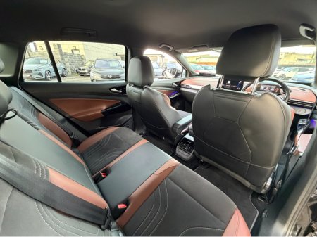 2022 Volkswagen ID.4 PRO 128 KW LIFE DX 77KWH 174BHP €22,750 thumbnail