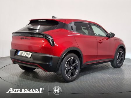 2025 Alfa Romeo Junior Ex Demo Speciale 156bhp Tech & Performance packs €39,950