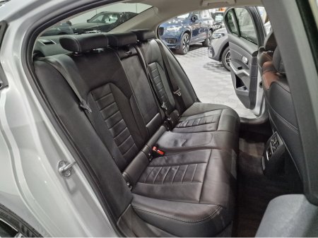 2019 BMW 3 Series 320D G20 SPORT AUTOMATIC **ORIGINAL IRISH CAR / LOW MILEAGE / 18" ALLOYS / APPLE CARPLAY / CRUISE CONTROL / FULL BLACK LEATHER / HEATED SEATS / SAT NAV / REVERSE CAMERA / FULL BMW SERVICE RECORD** €27,900 thumbnail