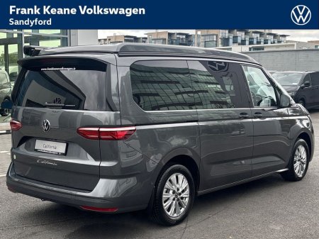 2025 Volkswagen California COAST AUTO 2.0TDI 150BHP *4.9% FINANCE AVAILABLE* *FOLDING TRAILER HITCH* *APPLE CARPLAY/ANDROID AUTO* *REAR VIEW CAMERA* *FRONT AND REAR PARKING SENSORS* €88,769