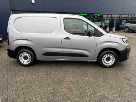 2025 Peugeot Partner  €24,950