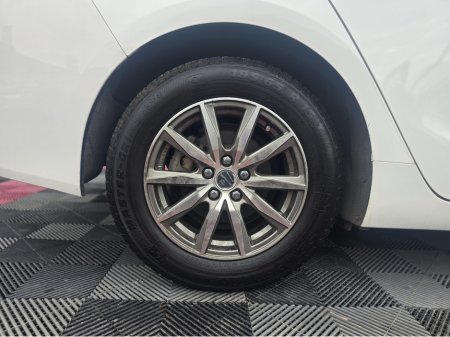 2020 Toyota Prius DAA-ZVW51 5DR AUTO €19,950 thumbnail