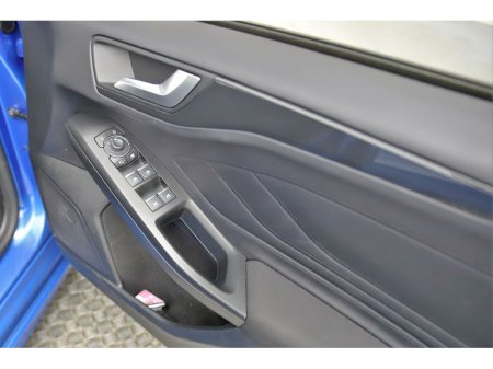 2023 Ford Focus 1.0T ST-LINE 125BHP M6 6SPD €23,890 thumbnail