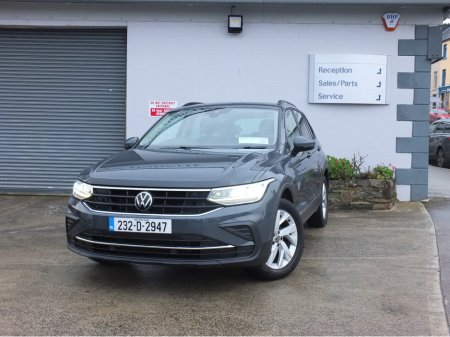 2023 Volkswagen Tiguan LIFE 2.0 TDI MANUAL 6SPEED FWD 122BHP 5 €35,995