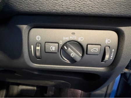 2015 Volvo V40 LOW KMS - AUTO - NEW NCT - REVERSE CAMERA €10,950 thumbnail