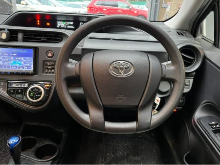 2020 Toyota Aqua €13950! 2020 TOYOTA AQUA 1.5 HYBRID €13,950 thumbnail