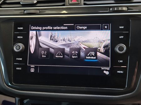 2021 Volkswagen Tiguan 2.0 TDI 150HP R-Line DSG €33,950 thumbnail