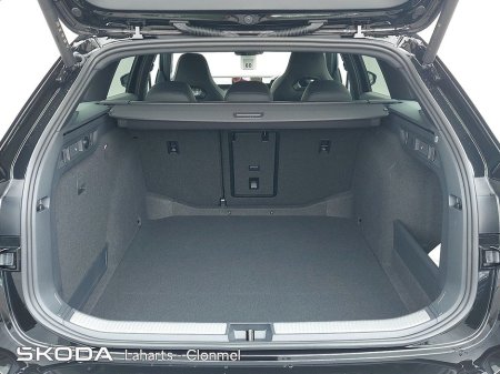 2025 Skoda Superb COMBI SPORT 2.0TDI 150HP DSG €55,950 thumbnail