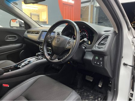 2020 Honda Vezel €20950! 2020 HONDA VEZEL Z SENSING 1.5 AUTOMATIC / HEATED SEATS / CRUISE CONTROL / REVERSE CAMERA / €20,950 thumbnail