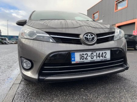 2016 Toyota Verso 1.6 D-4D 112bhp Sol SkyView 7 seater €10,500