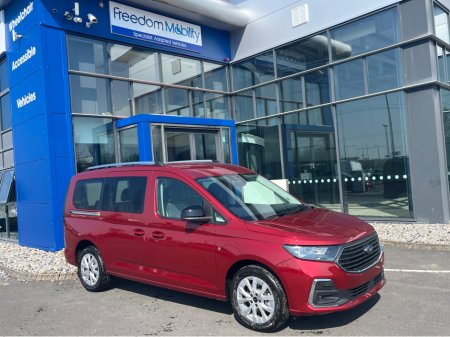 2026 Ford Tourneo Connect Titanium Auto, Wheelchair Accessible €43,404