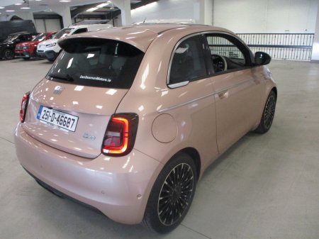 2025 Fiat 500e  €28,340