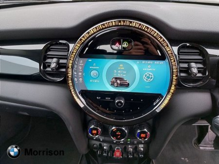 2023 MINI Hatch COOPER Cooper Classic Auto €25,995 thumbnail