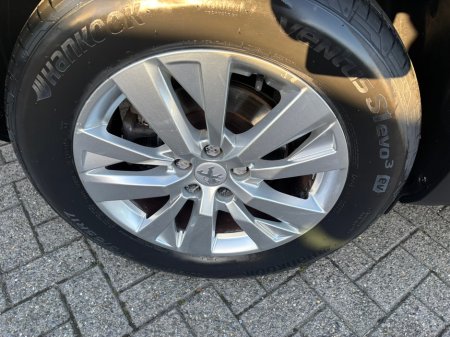 2019 Peugeot 3008  €14,950