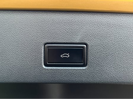 2020 Volkswagen T-Roc STYLE DESIGN AUTOMATIC 2.0 DIESEL //LOW MILES//REVERSE CAMERA//KEYLESS ENTRY//ADAPTIVE CRUISE CONTROL//BLIND SPOT WARNING// €23,950 thumbnail