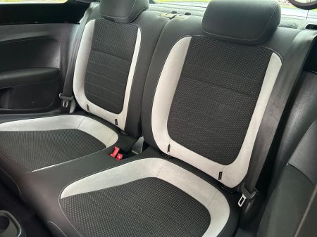 2017 Volkswagen Beetle 2.0 TDI R-line BMT 150PS 3DR Auto *IMMACULATE CONDITION* Touch Screen Infotainment System, Android Auto, Apple CarPlay, Wireless Smartphone Control, F €18,900 thumbnail