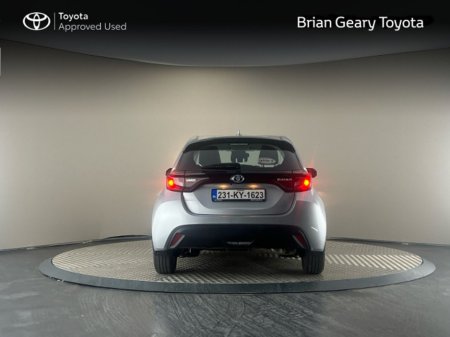 2023 Toyota Yaris HYBRID LUNA €23,950