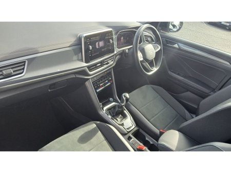 2023 Volkswagen T-Roc Style 1.0 TSI 110HP *REAR VIEW CAMERA, HEATED FRONT SEATS, BLUETOOTH* €30,995