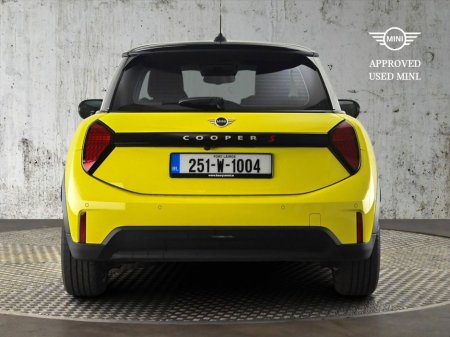 2025 MINI Hatch Cooper S 3 Door €36,900 thumbnail