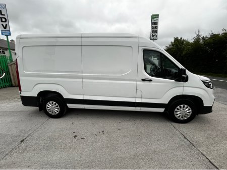 2026 Maxus Deliver 9 FWD MAXUS DELIVER 9 LUX MODEL WITH REAR CHEVRONS  ON REAR DOORS