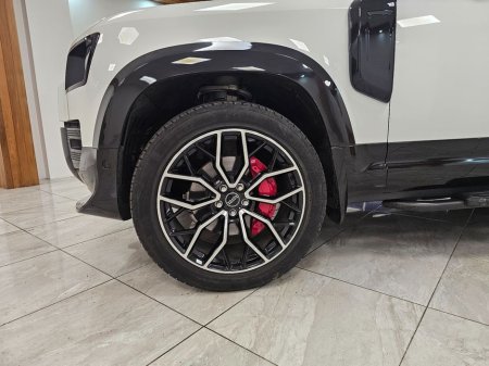 2022 Land Rover Defender Huge Specification // 2.0 X-dynam HSE 404PS €74,950