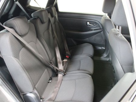 2017 Kia Carens 7 Seater EX 5DR €13,999 thumbnail