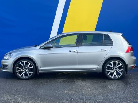 2017 Volkswagen Golf 1.2 TSI R-LINE PACK AUTO // TRENDLINE // 18” R-LINE BRESCIA ALLOYS // APPLE CARPLAY // CRUISE CONTROL €13,900